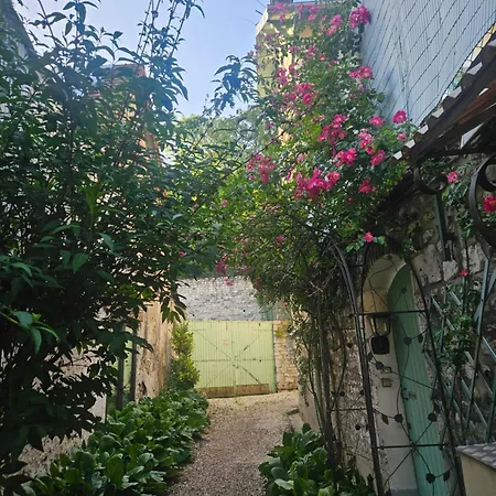Casa vacanze La Petite Maison Romantique Giverny 5km